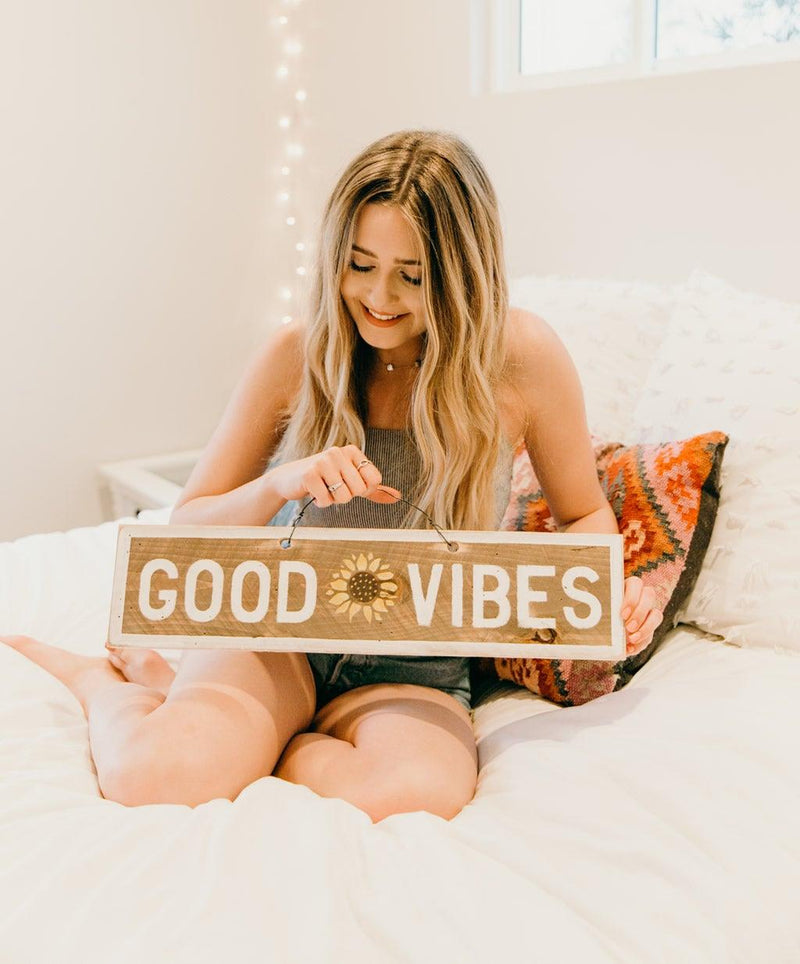 Good Vibes with sunflower